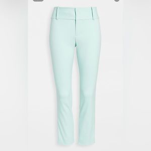 Alice and olivia NWT size 6 pants. 
Sold out!!!